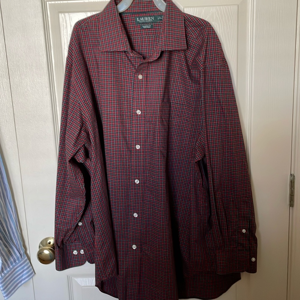 Like new men’s, Ralph Lauren plaid button-down shirt size 17-1/2. 32/33